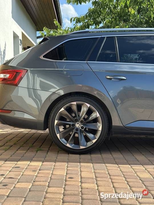 Skoda Superb III 20 TDI Style DSG Przebieg Samochody osobowe Gliwice