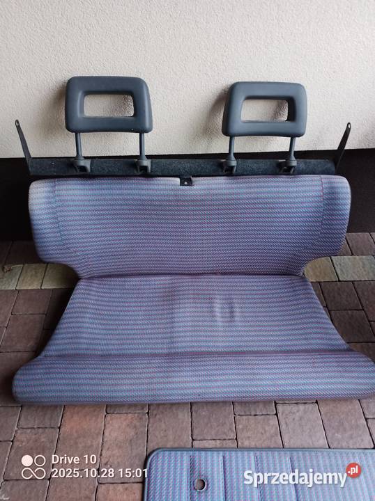 Komplet siedzeń z tapicerką drzwi i zagłówkami Rok produkcji 1999 Kraków sprzedam