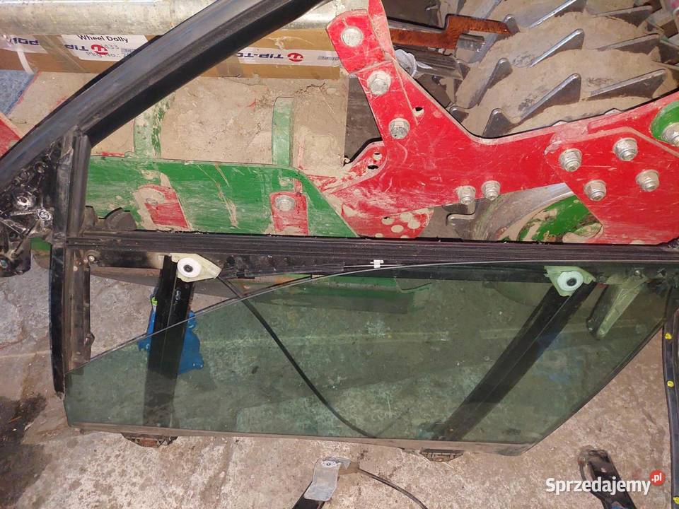 Drzwi szyby audi a4 b6 srebrne Nowy Dzikowiec