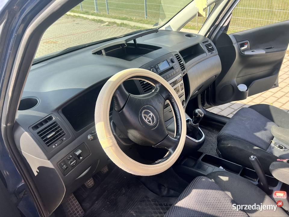 Sprzedam Toyota Corolla Verso sprzedam