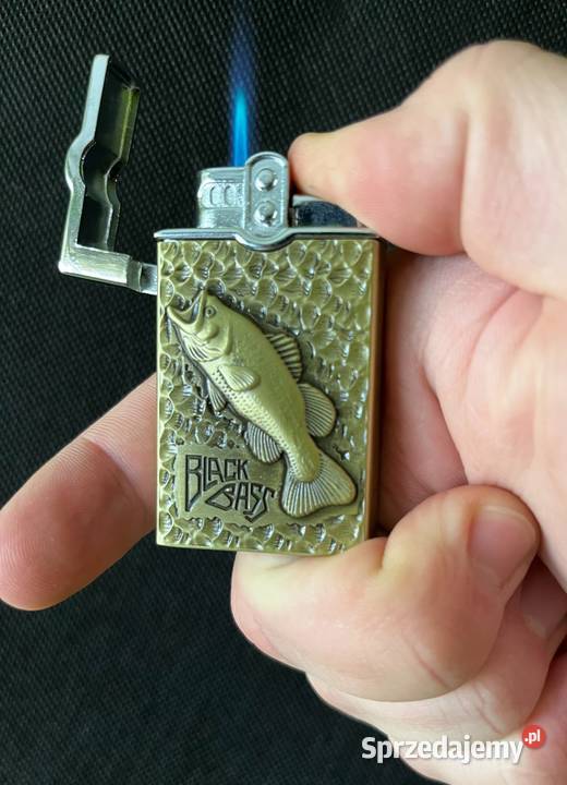 Złota Zapalniczka Gazowa Fana Ryb W Zestawie z Ostrowy nad Okszą