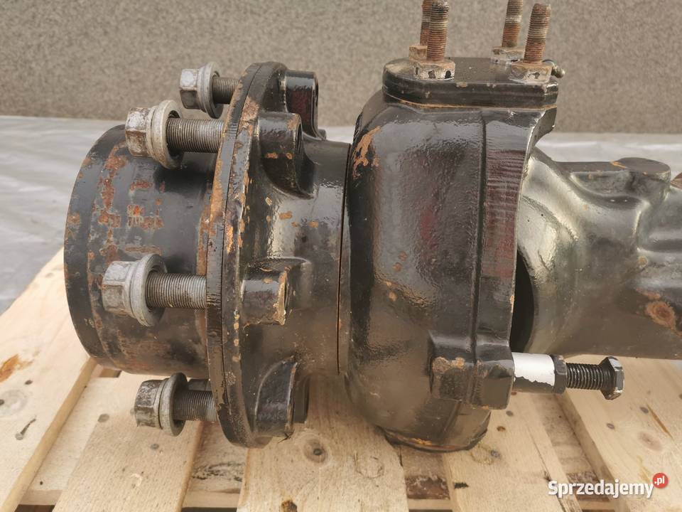 Zwolnica Zwrotnica lewy tył Case 735 Farmlift Wilkowo