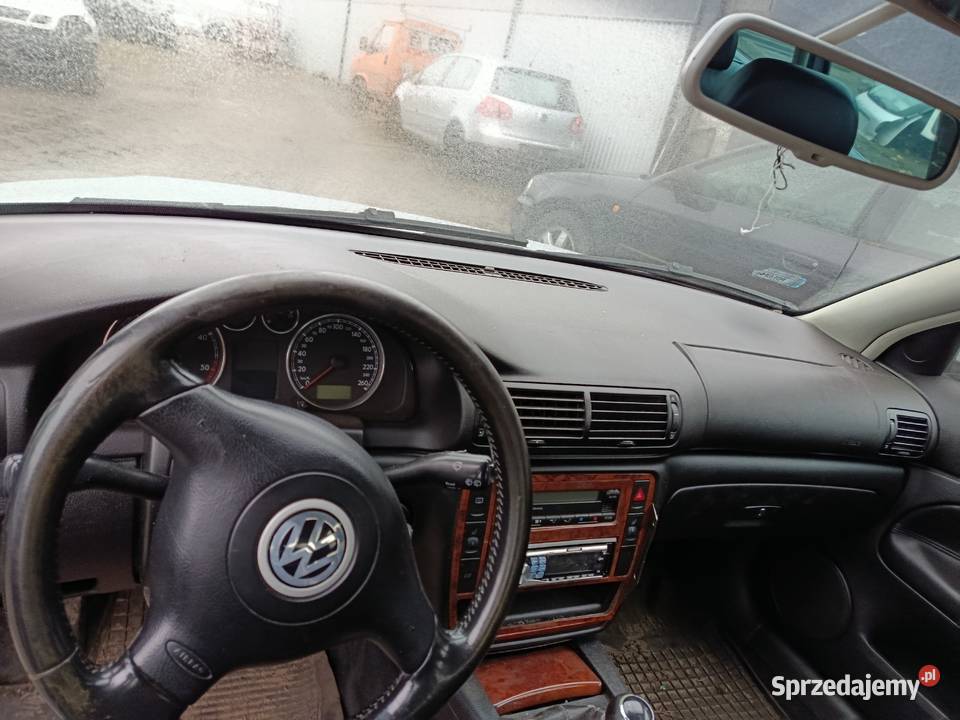 Volkswagen Passat 19 TDI Kombi 96 kW 2003 r Szklarka Myślniewska