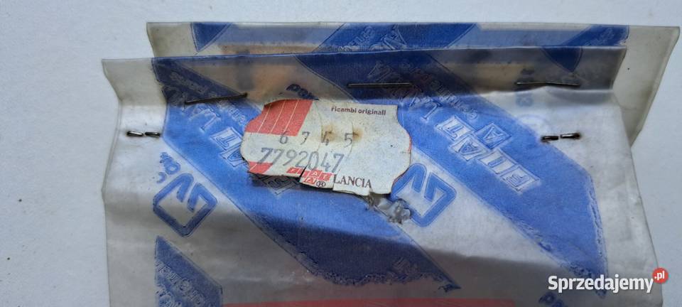 Podkładka sprężyny zaworowej 7792047 FIAT Nowy Luzino