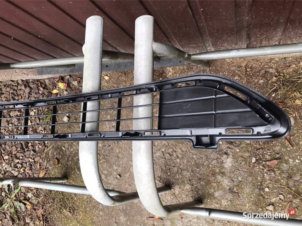 Toyota RAV4 IV lift 1519 kratka zderzak przód Rzeszów