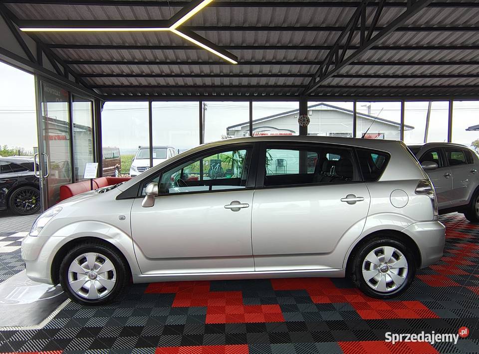 TOYOTA VERSO 7 osobowa 18 Benzyna 2006 Zadbana relingi dachowe Zarszyn