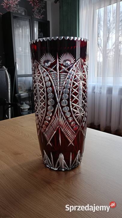 Kryształowy wysoki wazon