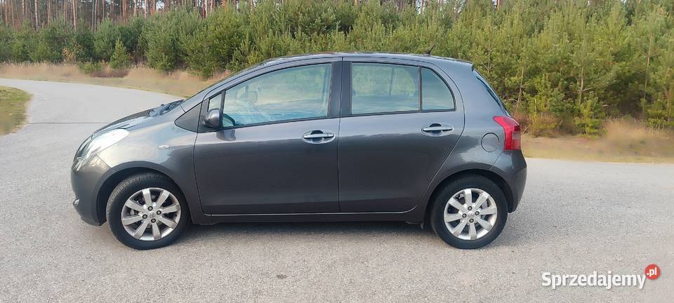 Toyota Yaris 13 benzyna hakczujniki parkowania Yaris Lipsko