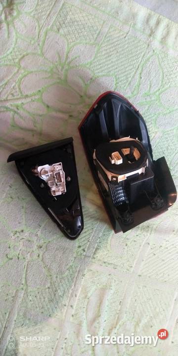 Vw Touran II lampa tylnia prawalampa tylnia osobowe Łódź