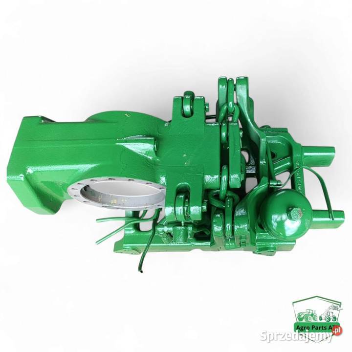 Wspornik przedniej osi L213733 John Deere 6155R