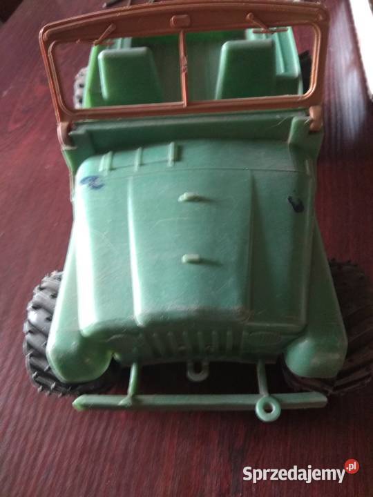 jeep zabawka z czasów prlu na czesci 1168 Stalowa Wola