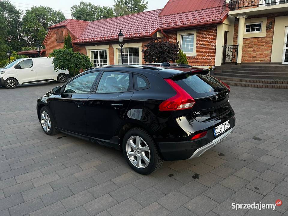 Volvo v40 Albigowa