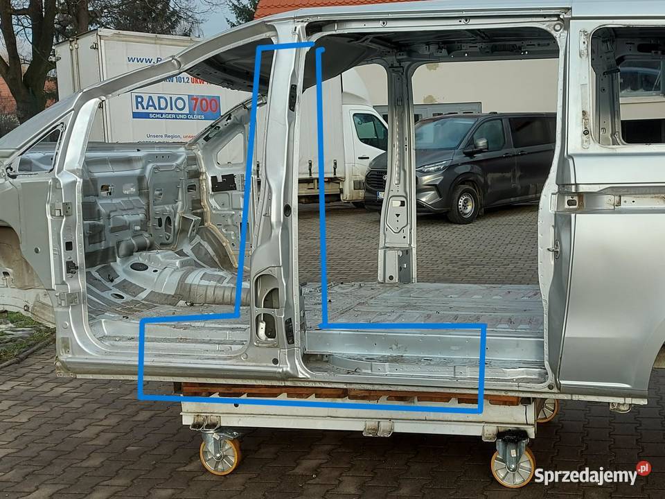 Mercedes EQV w447 Vklasa próg lewy słupek
