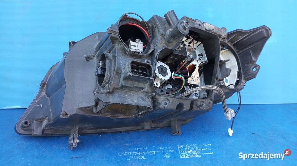 LAMPA PRAWY PRZÓD REFLEKTOR XENON EU 72025849 osobowe Nowy Tomyśl