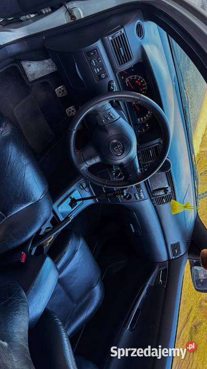 Toyota Corolla E12 16 VVTi 110 2004 Corolla Radomsko