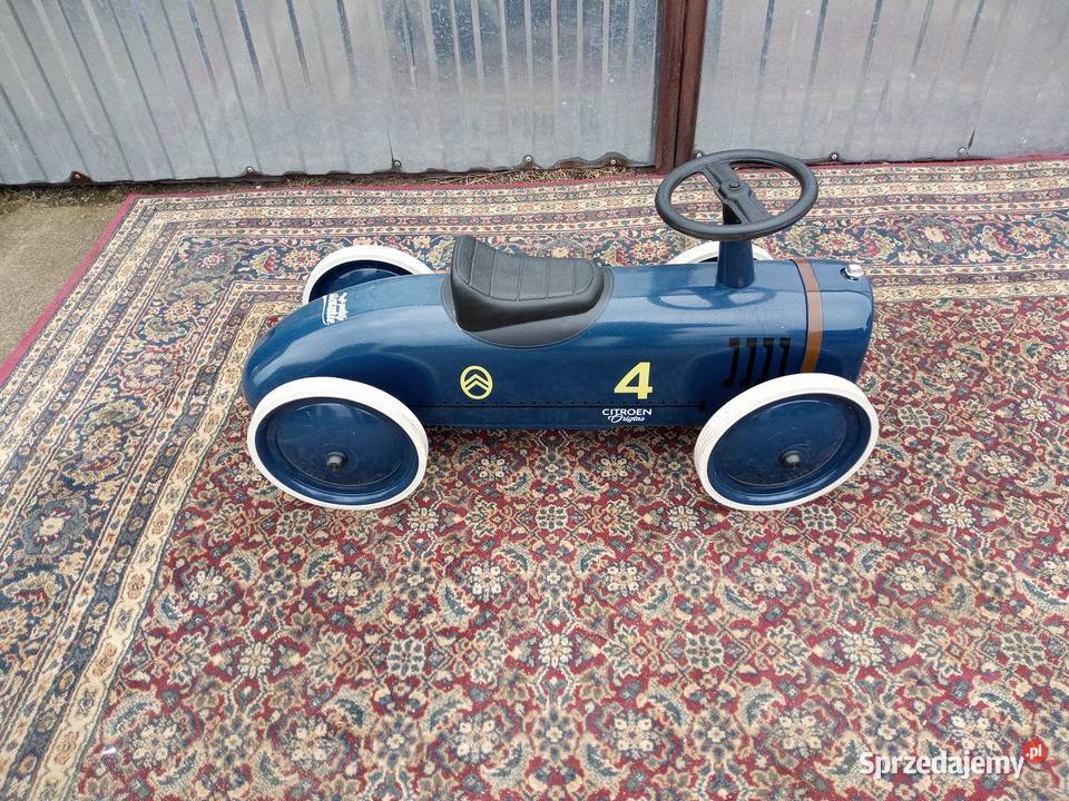 Samochód zabawkę sprzedam Borówno