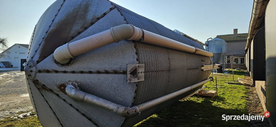 Silos paszowyzbożowy Siąszyce Trzecie sprzedam