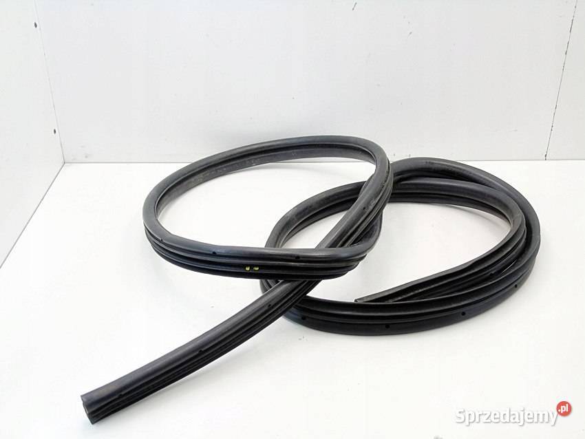 Uszczelka wnęki drzwi lewy przód Nissan Almera