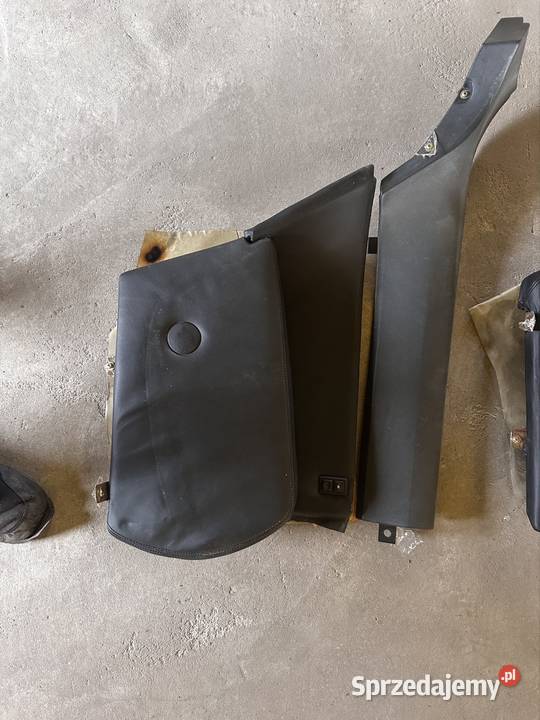 Tapicerka boczki tylne bmw e24 cs2 sprzedam