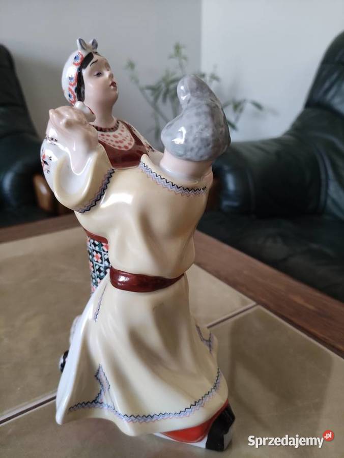 Figurka porcelanowa Kijów Taniec ukraiński lata Janów Lubelski