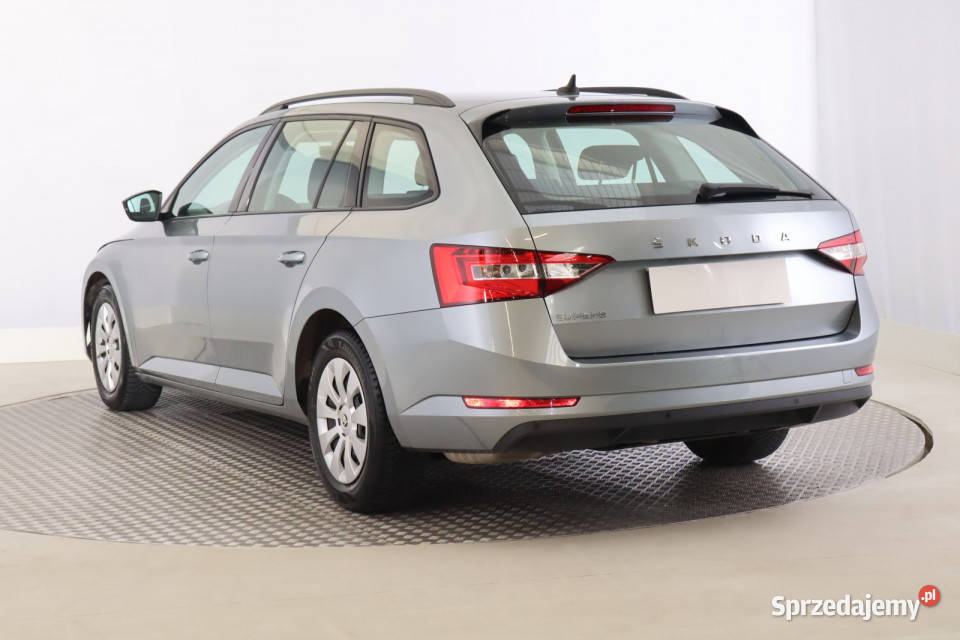 Skoda Superb 15 TSI Rok produkcji 2020 sprzedam