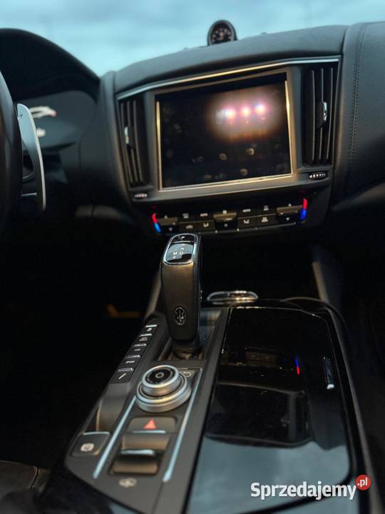 Maserati Levante SQ4 granLusso pełny lift Sławno