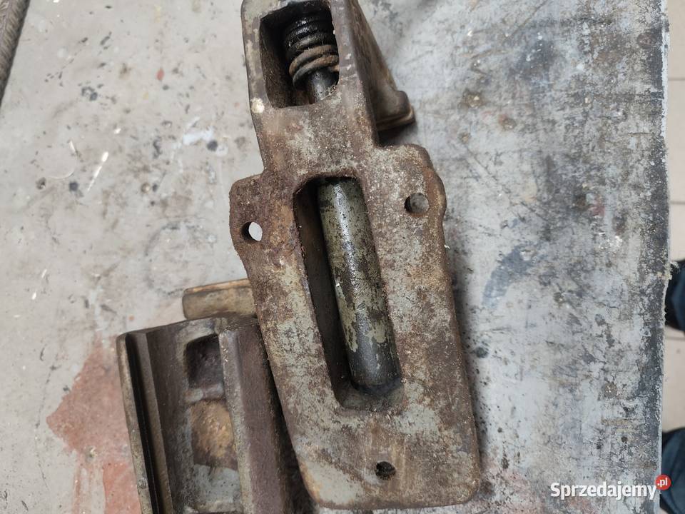 Zabytkowe polskie imadło ZM UU 80 uszkodzone PRL podkarpackie Rzeszów