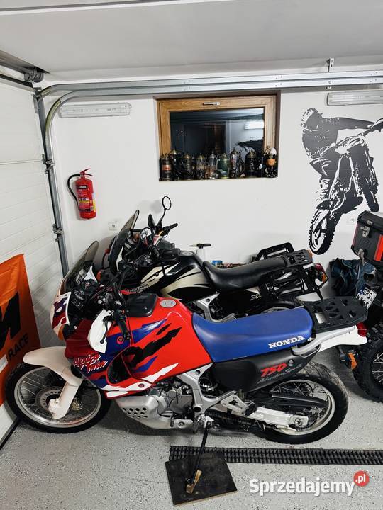 Honda Africa Twin 750 XRV rd07a 2 sztuki Motocykle, skutery, quady Kobielice