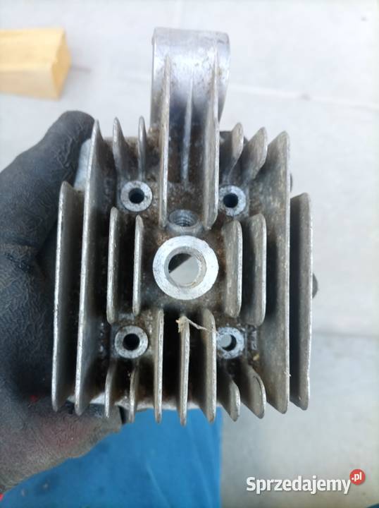 Cylindergłowica Romet 010 Nowogród Bobrzański