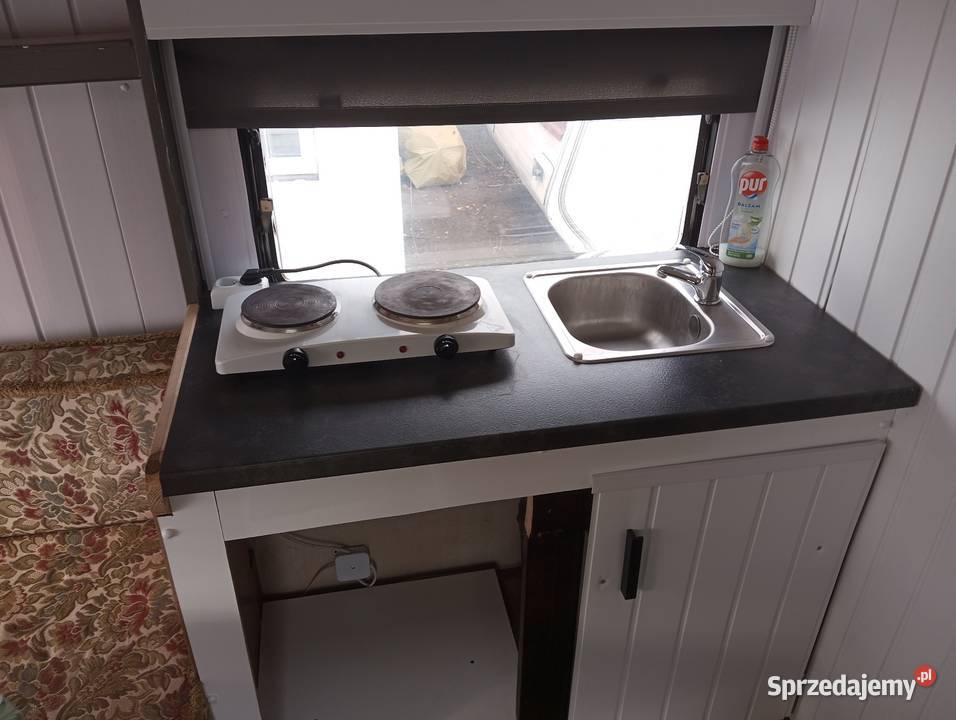 Przyczepa kempingowa na budowę działkę stróżówka