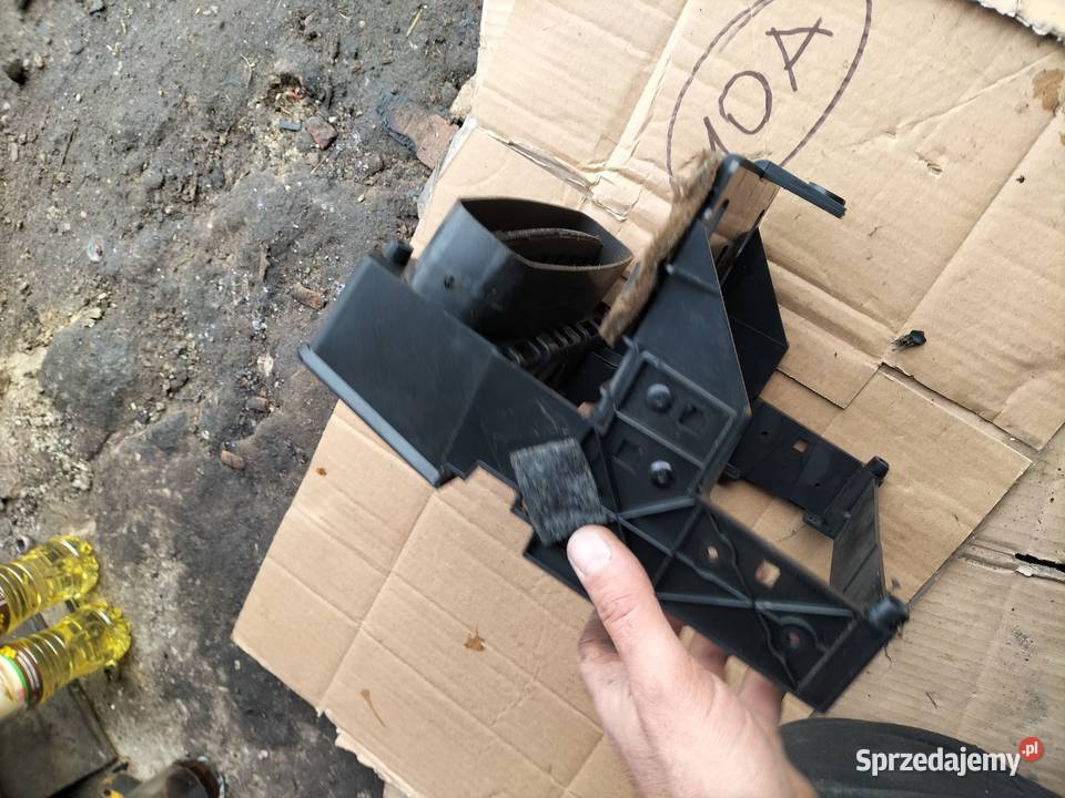 AUDI 80B4 ŚRODKOWY PANEL NAWIEWU RAMKA RADIA Kamień-Kolonia