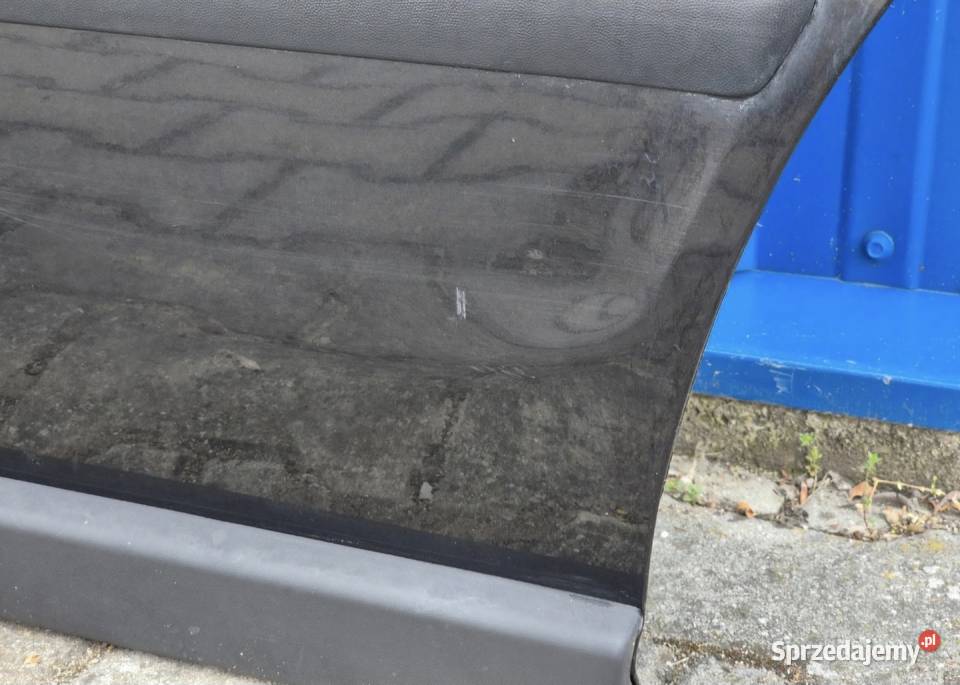 DRZWI TYŁ LEWY LEWE VW PASSAT B5 FL KOMBI LC9Z Części samochodowe Działoszyce