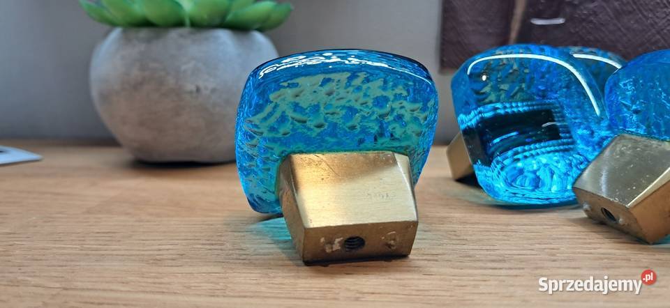 Szklane uchwyty retro