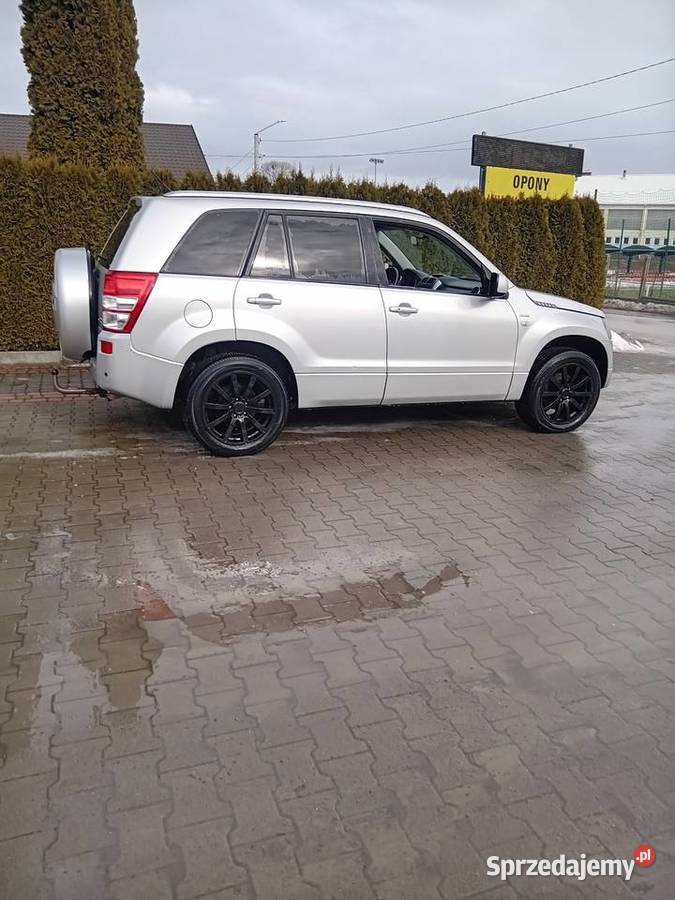 Suzuki Grand Vitara 4x4 klima DVD szyberdach wielofunkcyjna kierownica