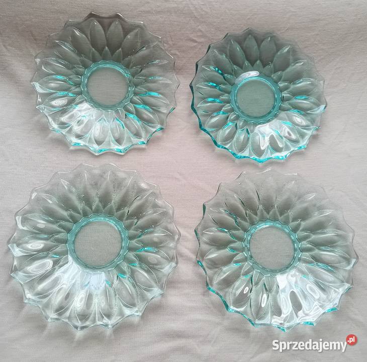 Zestaw 4 talerzyków z zielonego szkła Porcelana i szkło