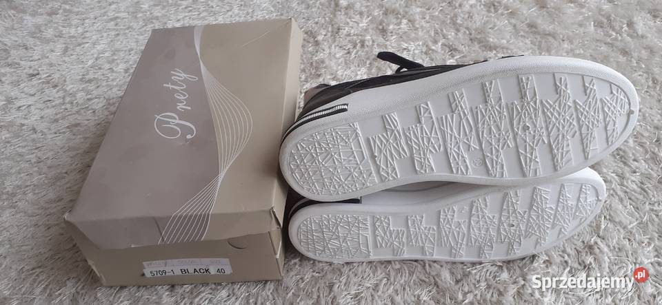Nowe ocieplane sneakersy r 40 Obuwie sportowe Pasym