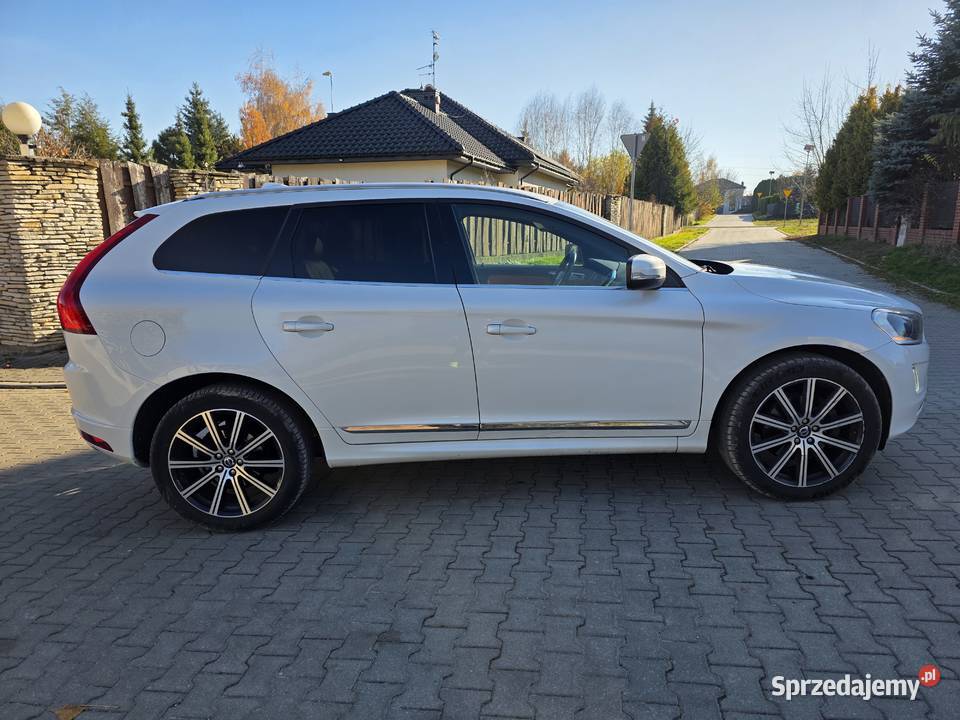 24 D5 205 Xenon Navi bezwypadkowy XC 60