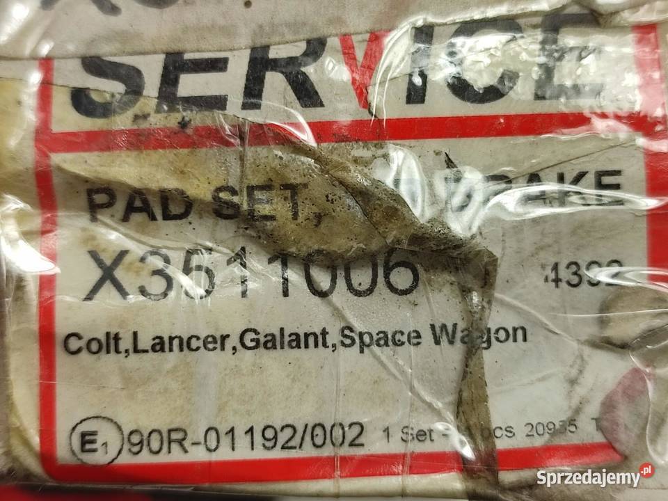 KLOCKI HAMULCOWE PRZÓD MITSUBISHI LANCER IV NOWE