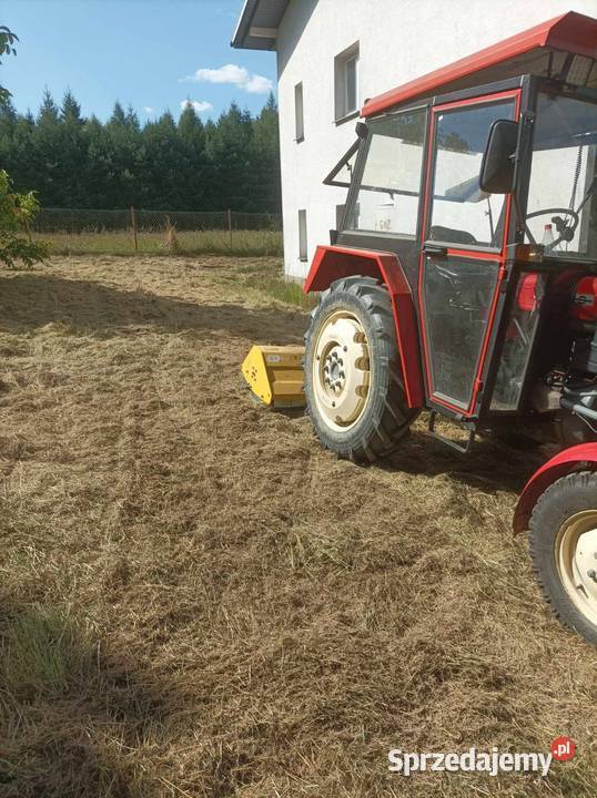 Koszenie traw i nieużytków rolnych kosiarką Pielęgnacja ogrodów i trawników Kopytowa