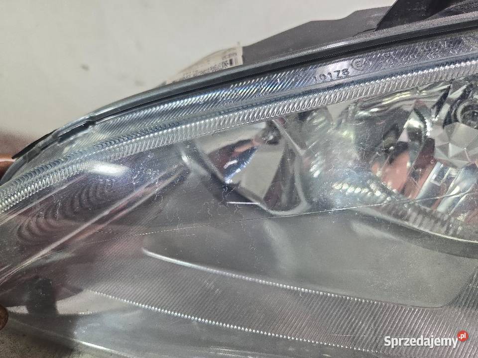 LAMPA LEWY PRZÓD FORD FOCUS MK2 3D HB Lampy przeciwmgielne