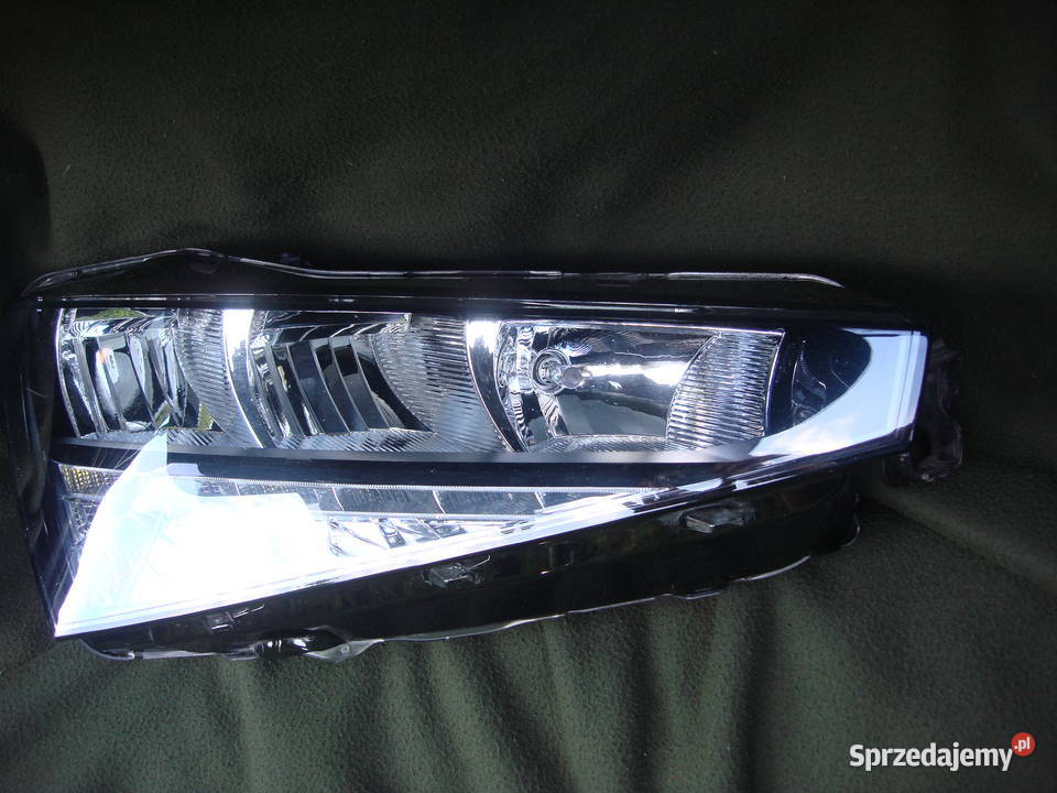 Skoda Scala reflektor przedni prawy Ełk