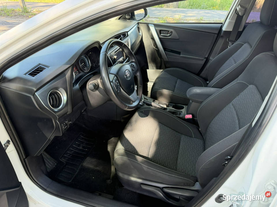 Toyota Auris 18 HSD 136 Serwisowany Kamera Ładny Rok produkcji 2014 Otwock Mały