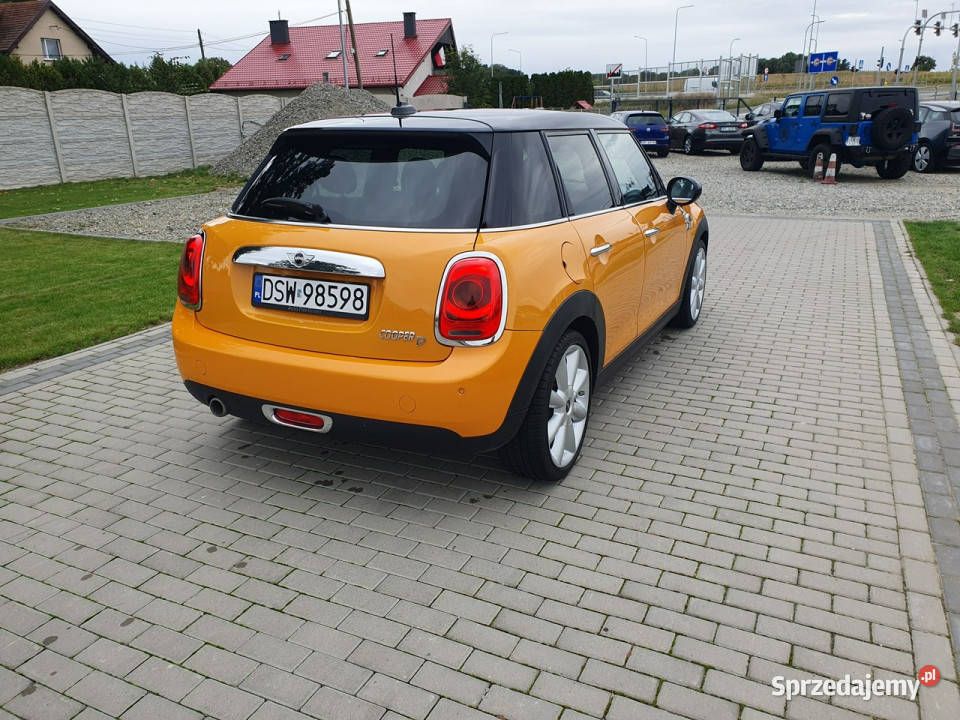 Mini cooper D 15d 116 Bixenon Skóra Alu Felgi 18 elektrochrom. lusterko wst. Mini Strobice