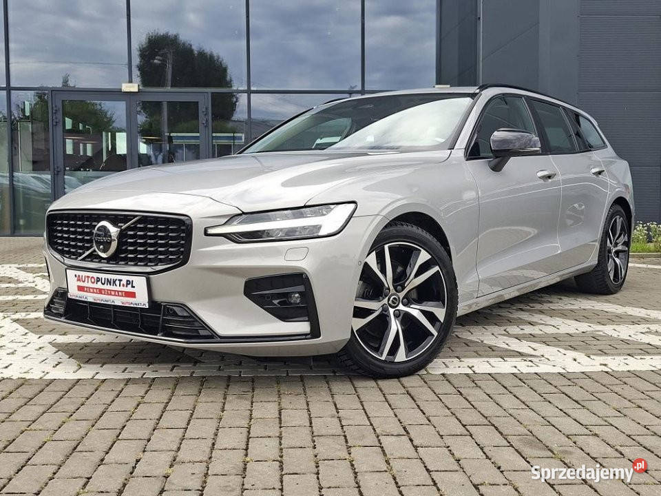 Volvo V60 2023r FV23 FullLED BLIS nieuszkodzony Kraków