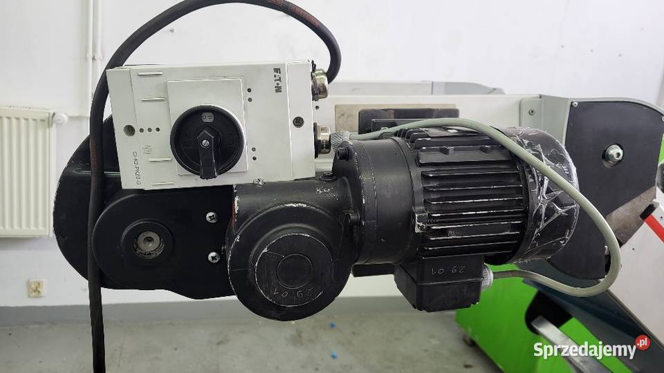 Taśmociąg podwójnie łamany Z z zabierakami