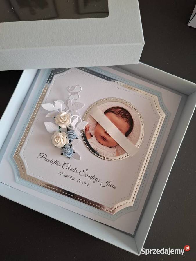 Kartka w pudełku z okazji chrztu Strzebiń
