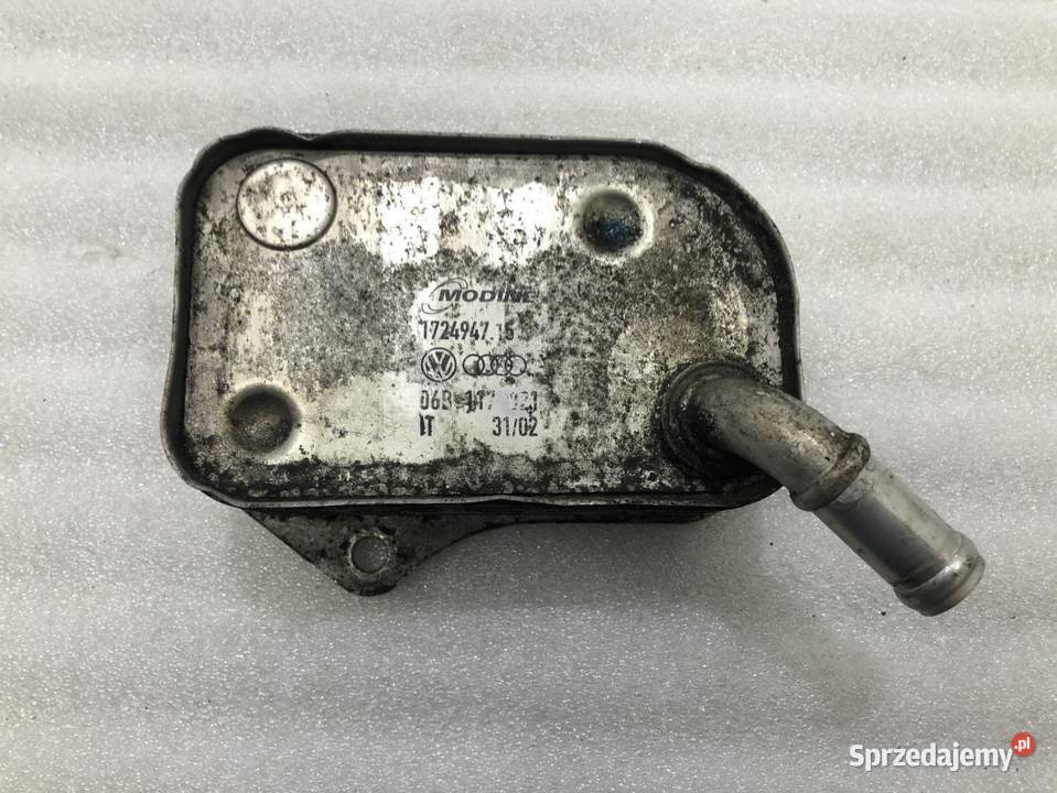 CHŁODNICA OLEJU AUDI A4 B8 06B117021