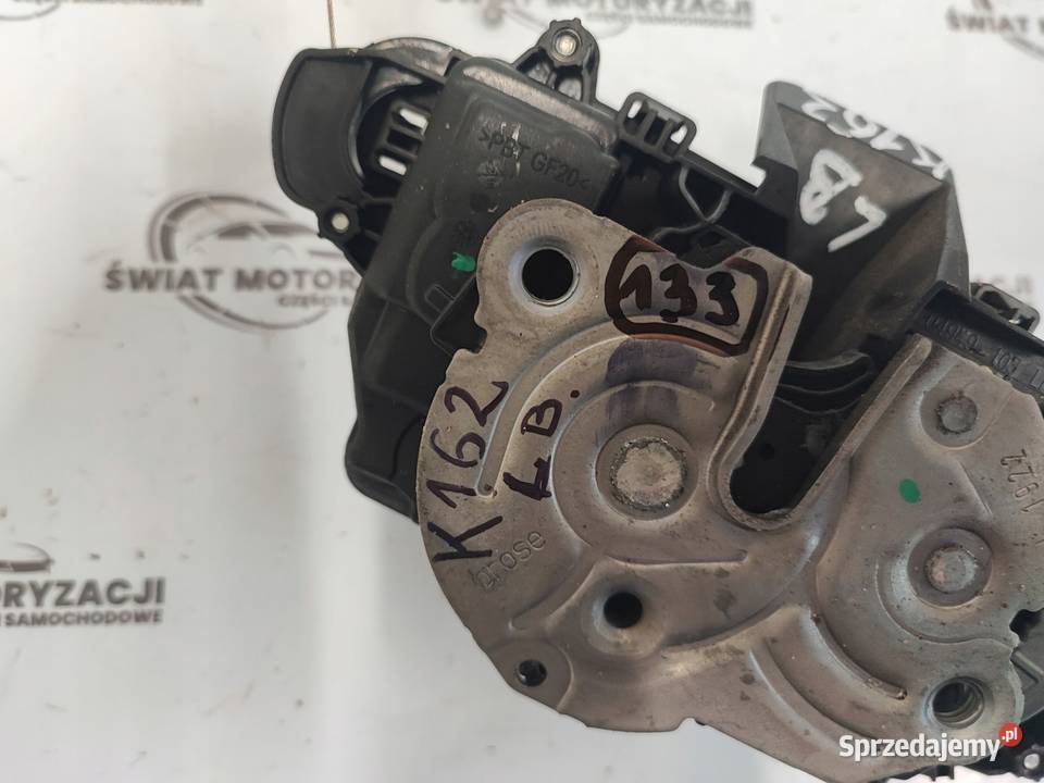 VOLKSWAGEN CADDY IV 22r zamek drzwi lewy bok