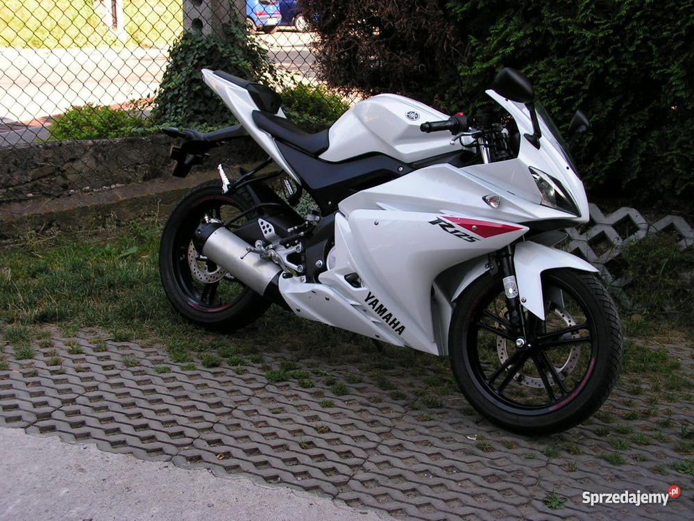 YAMAHA YZF r125 125 r tzr r6 r1 ktm HONDA 2011 Bielsko-Biała