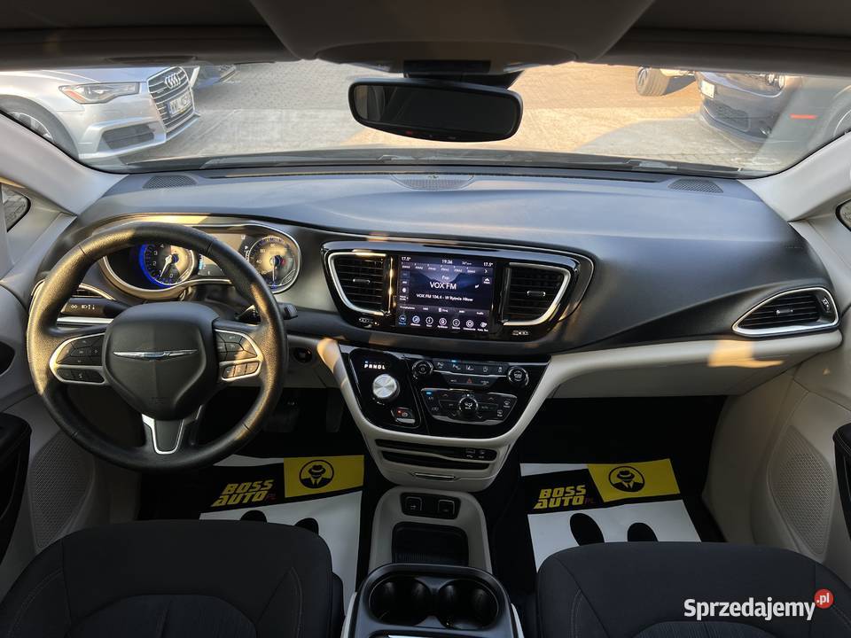 Chrysler Pacifica 2020 światła do jazdy dziennej Samochody osobowe